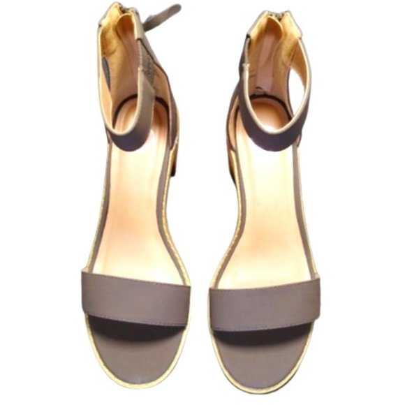 Journee Collection Shoes - NWOT Journee Collection Women's Percy Sandal - Sz.5.5 M